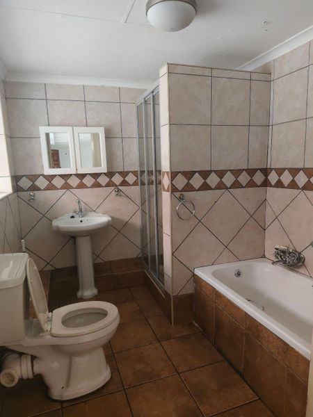 2 Bedroom Property for Sale in Vaalpark Free State